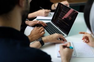 Peran Komunikasi Bisnis dalam Era Digital